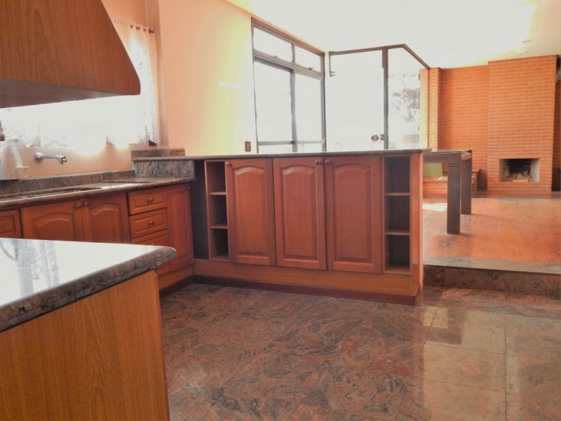 Casa à venda Centro com 230m² e 3 quartos por R$ 760.000 - 1659899063-roma 11.jpg
